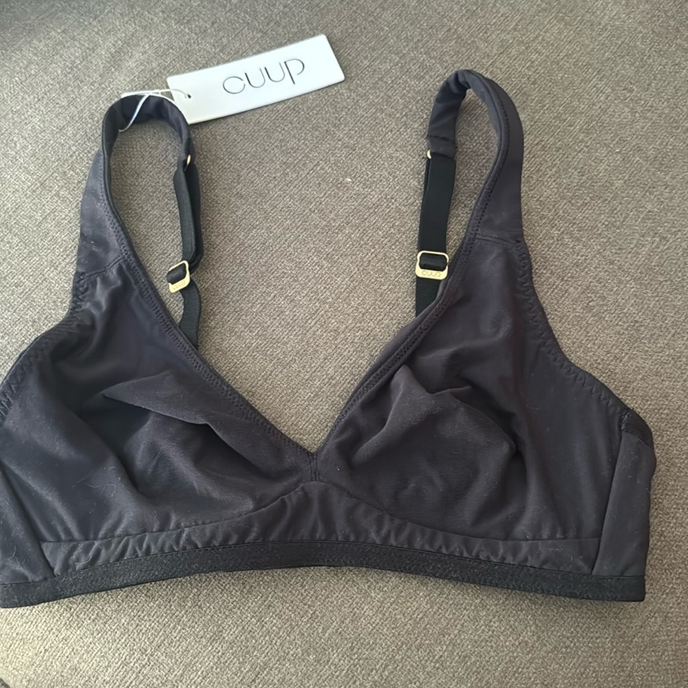 Cuup Modal wireless plunge size XS for A-C cups, in color black